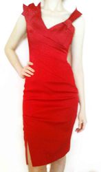 Вечернее красное платье от бренда Karen Millen
