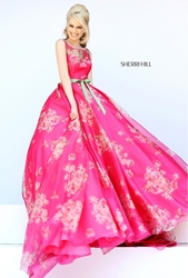 Платье от SHERRI HILL