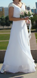  платье белое,  длинное,  украшено стразами,  на подкладе,   44 р.